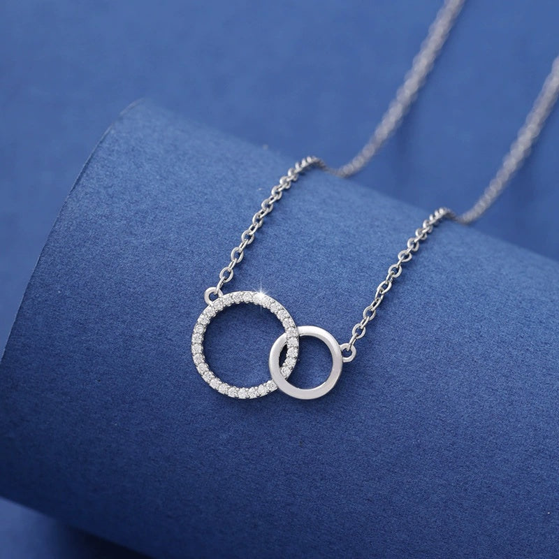 Women's Simple Design Asymmetrical Size Double Ring Clavicle Necklace Versatile